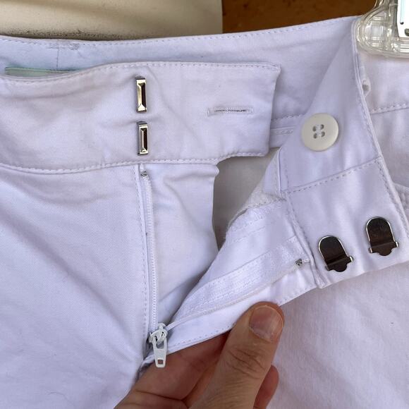 Dockers Golf Shorts White Flat Front 5 Pockets Womens 4 Stretch Cotton Poly - Picture 4 of 7